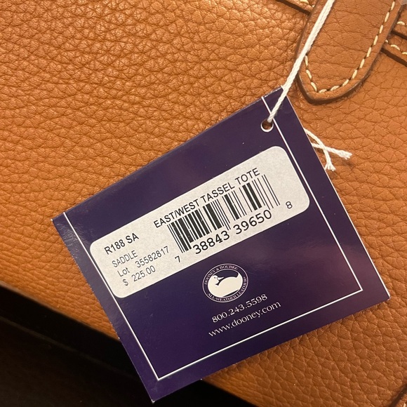 Dooney & Bourke All Weather Leather East West Tassel Tote Bag NWT 👜 - Picture 10 of 14